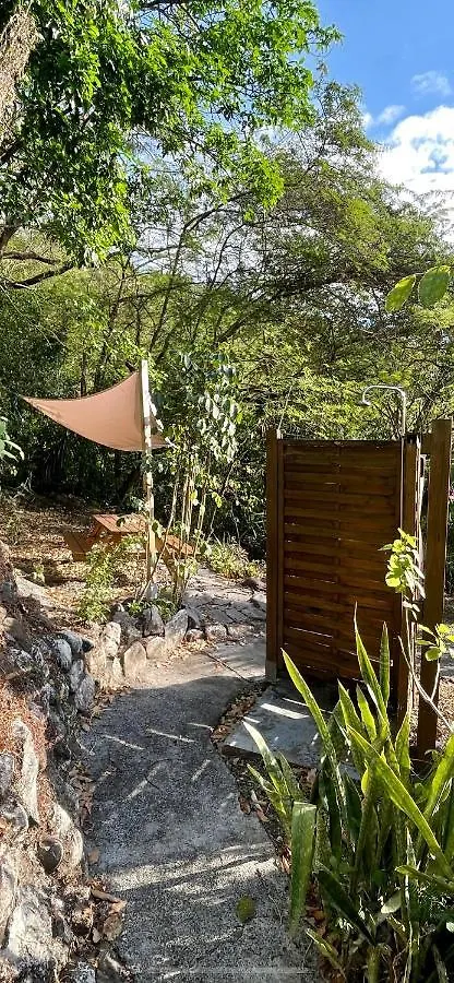 Location Gite Bungalow A 70M De La Plage Bouillante Hébergement de vacances