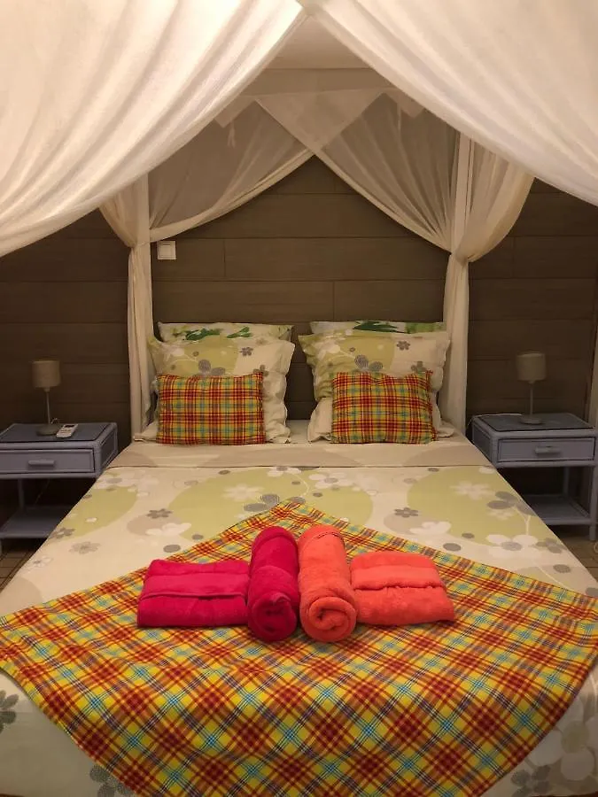 Location Gite Bungalow A 70M De La Plage Bouillante 0*,  Guadeloupe